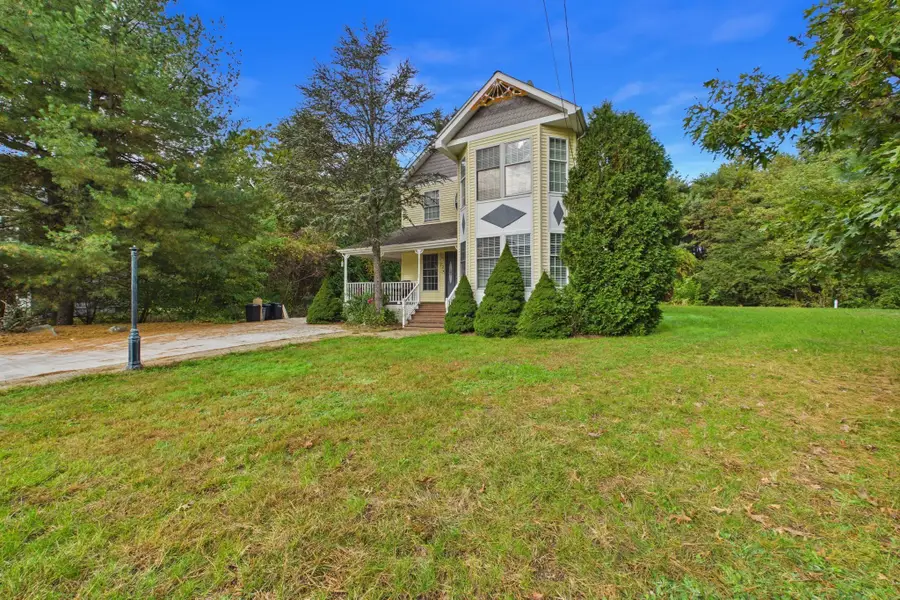 22 Freemens Cir, Assonet, MA 02702 - #3
