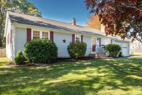 10 Brook Dr, Fairhaven, MA 02719