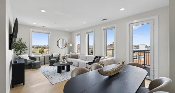2-10 Maverick Sq #PH604, Boston, MA 02128
