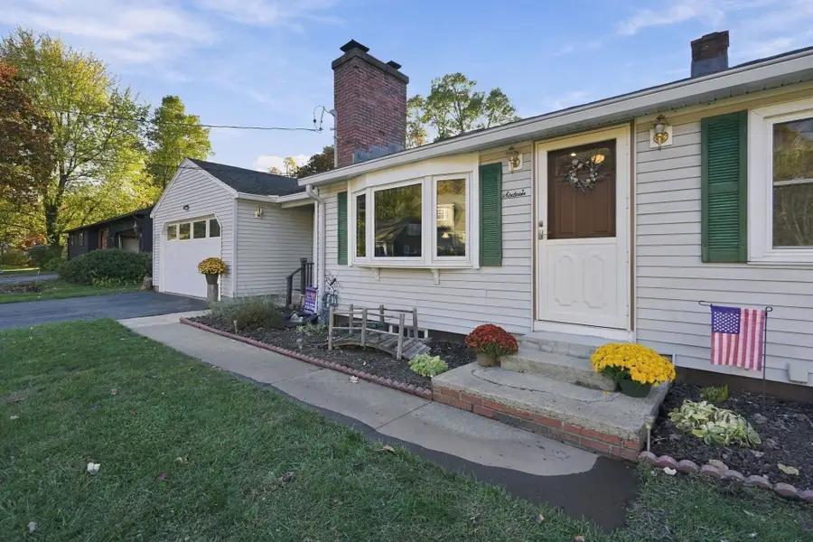 16 Clyde Ave, West Springfield, MA 01089 - #3