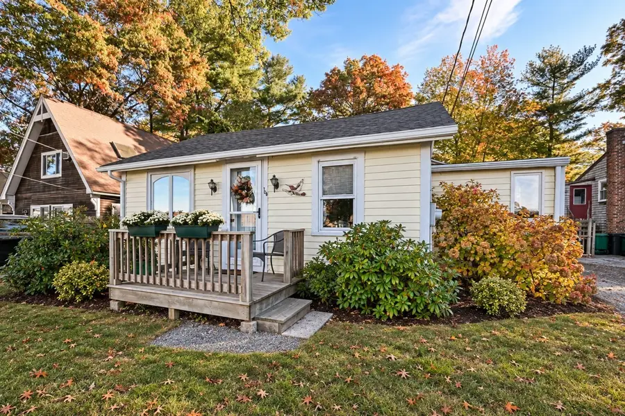198 Wampatuck St, Pembroke, MA 02359 - #2