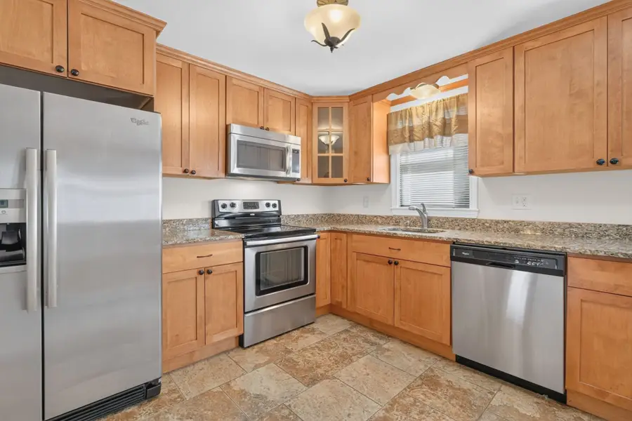 18 Jo Paul Dr, Attleboro, MA 02703 - #3