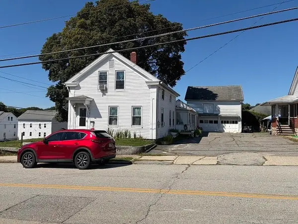 21 Oxford Avenue, Dudley, MA 01571