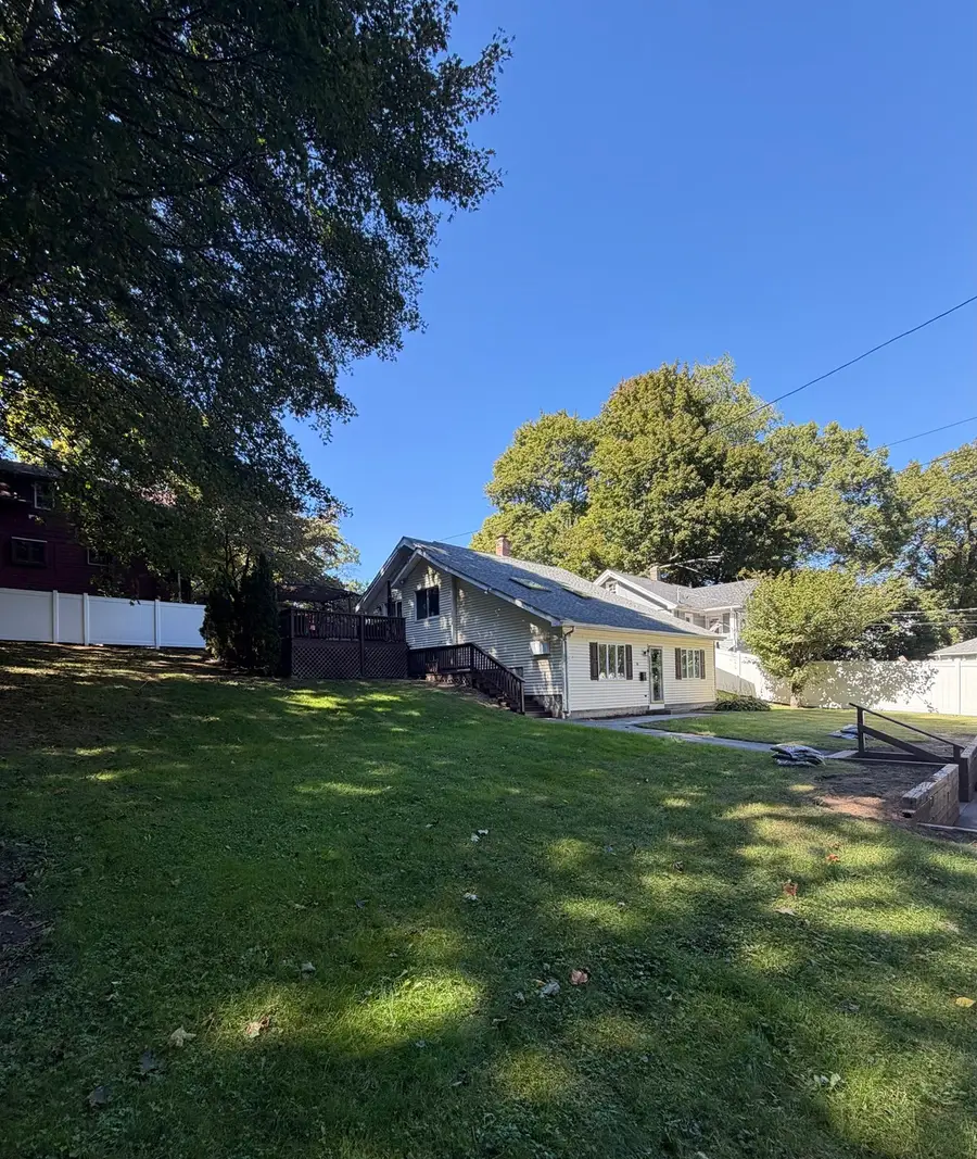 16 Maverick Rd, Worcester, MA 01604 - #3