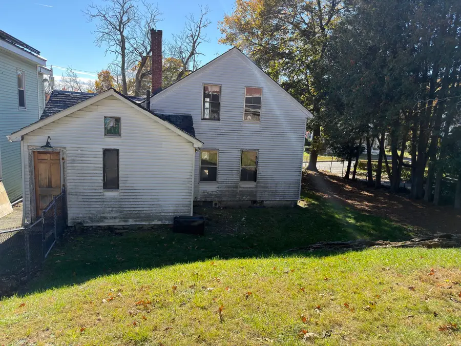 28 Wachusett St, Fitchburg, MA 01420 - #2