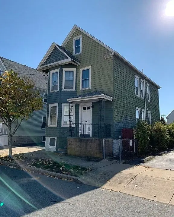 366 Earle St, New Bedford, MA 02740
