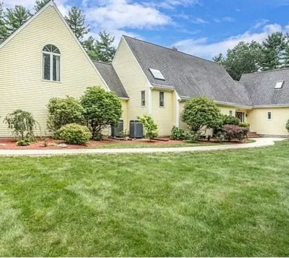 111 Franklin St, Douglas, MA 01516 - #1