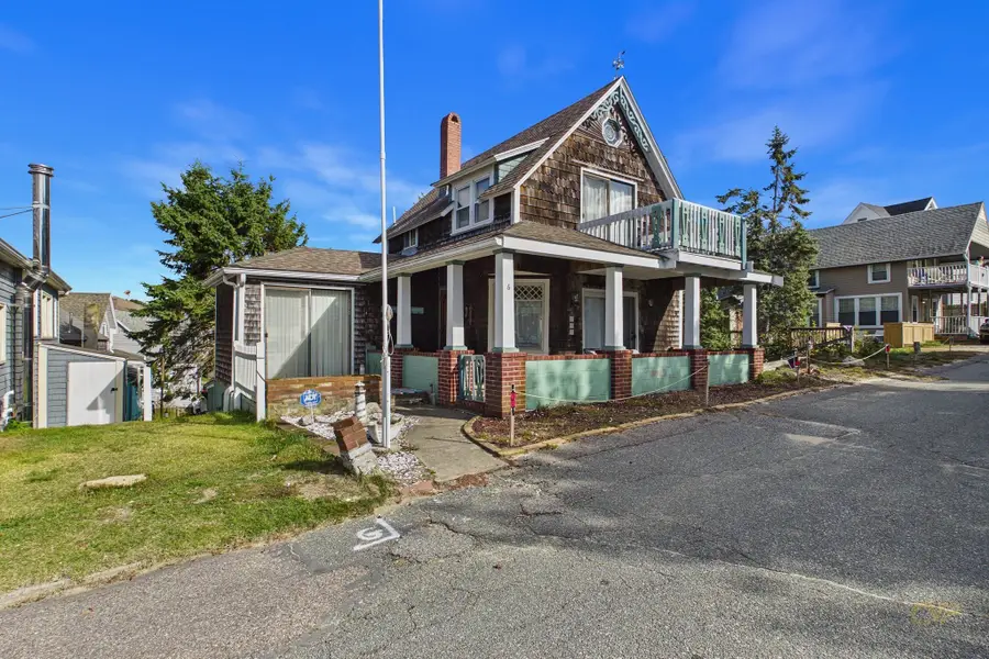6 Myrtle St, Wareham, MA 02558 - #3