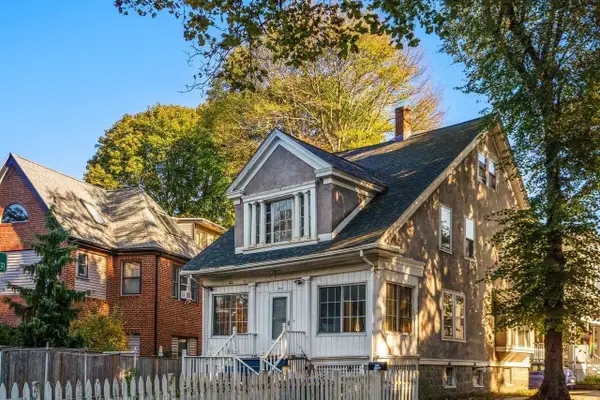 244 Jamaicaway, Boston, MA 02130