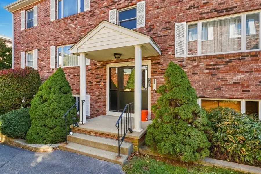 50 Clark St #8, Fall River, MA 02720 - #3