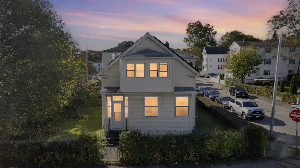156 Dorchester St, Worcester, MA 01604 - #1