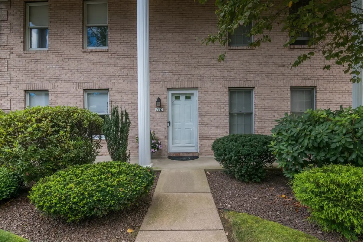 14C Castle Hill Rd #14C, Agawam, MA 01001 - #1