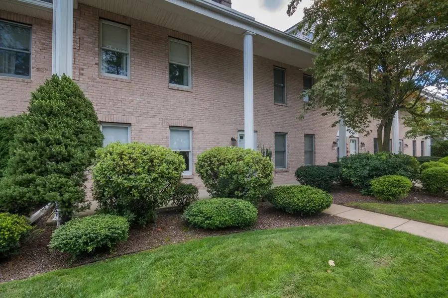 14C Castle Hill Rd #14C, Agawam, MA 01001 - #2