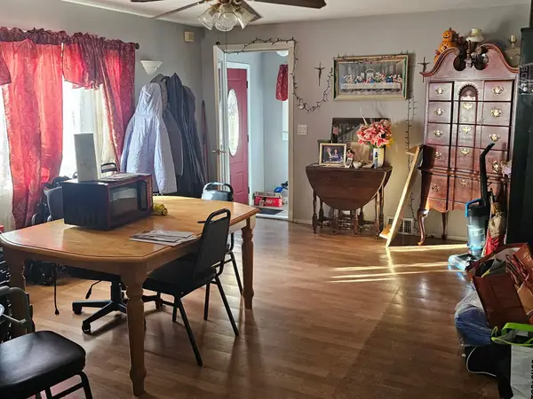 31 Crowningshield Rd, Worcester, MA 01604