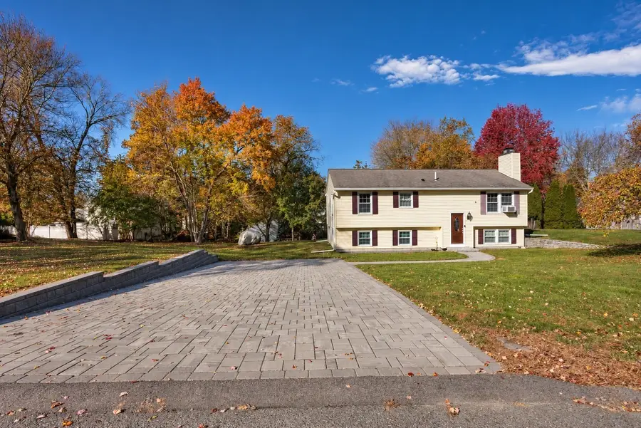 2 Empire Cir, Bellingham, MA 02019 - #2