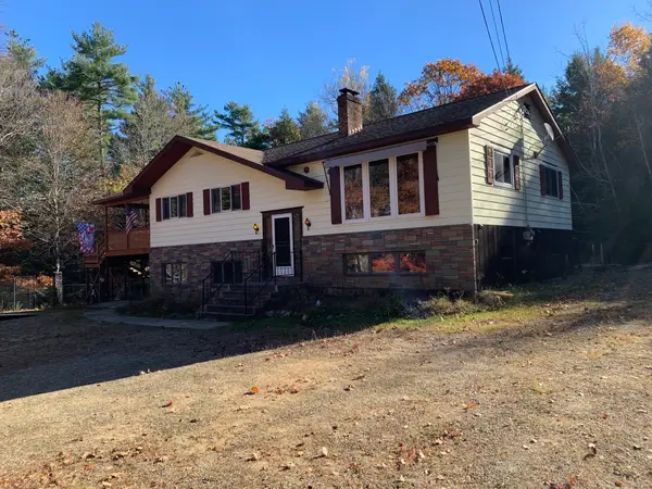 250 Gardner Rd, Hubbardston, MA 01452
