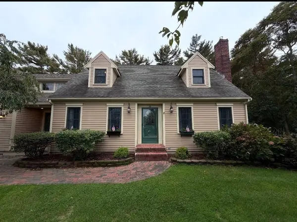 15 Tobisset Street, Mashpee, MA 02649