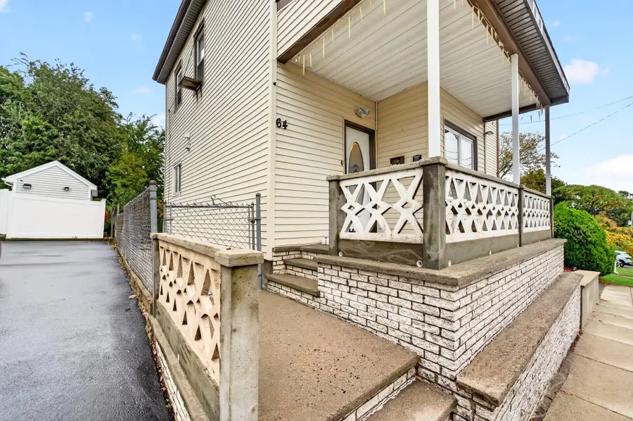 64 Bardsley St, Fall River, MA 02723 - #2