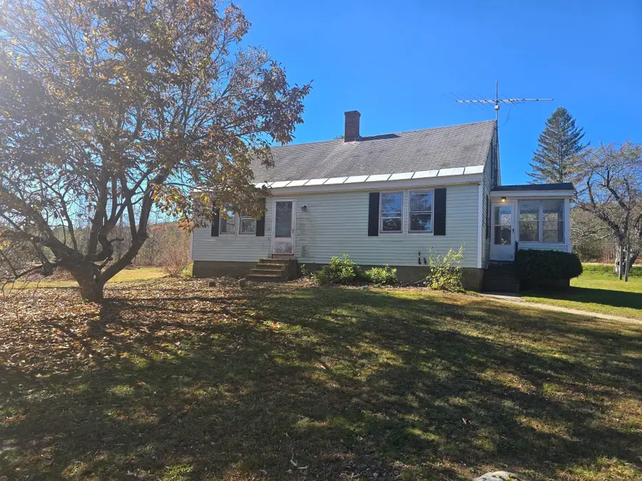 86 Chestnut Hill Rd, Orange, MA 01364 - #3