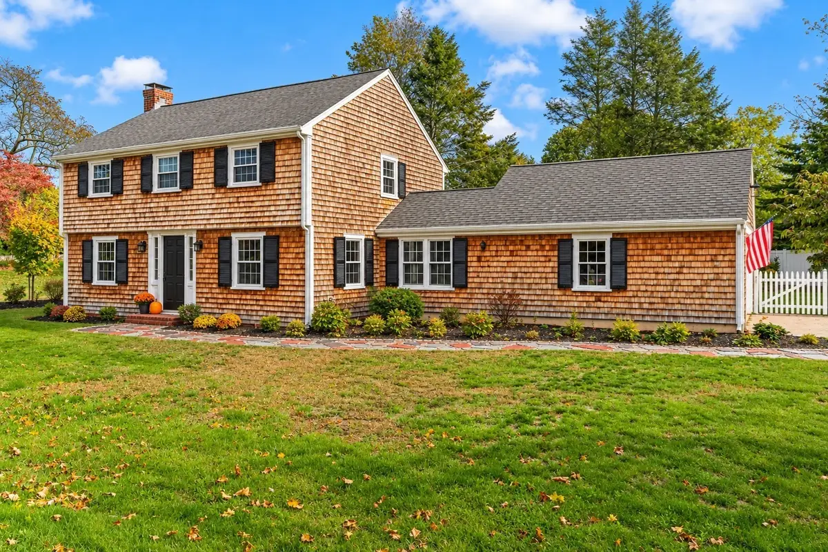 946 Main St, Hingham, MA 02043 - #1