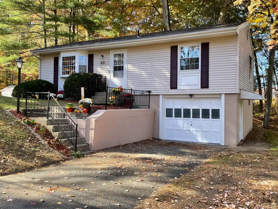 67 Laurel St, Greenfield, MA 01301 - #2
