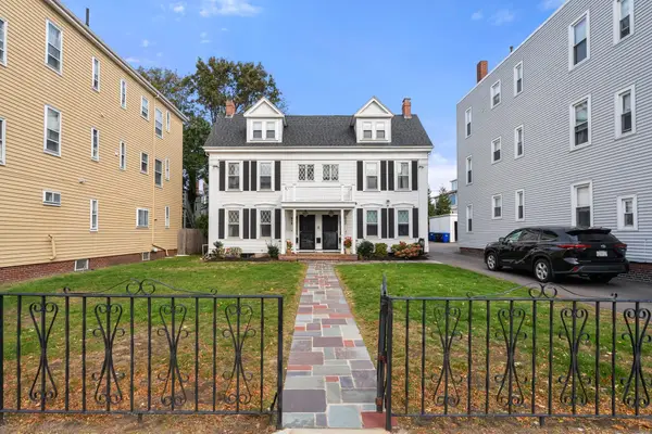 918 E 4th St, Boston, MA 02127