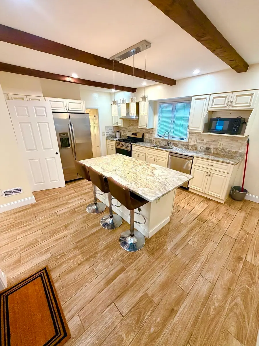 121 Empire St, Lynn, MA 01902 - #3
