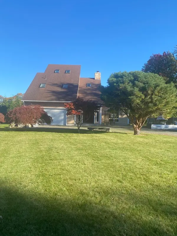 63 N Central St, Peabody, MA 01960