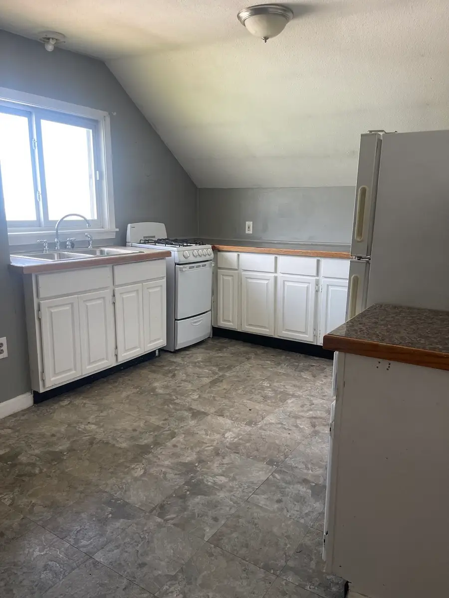 265 John, Fall River, MA 02721 - #3