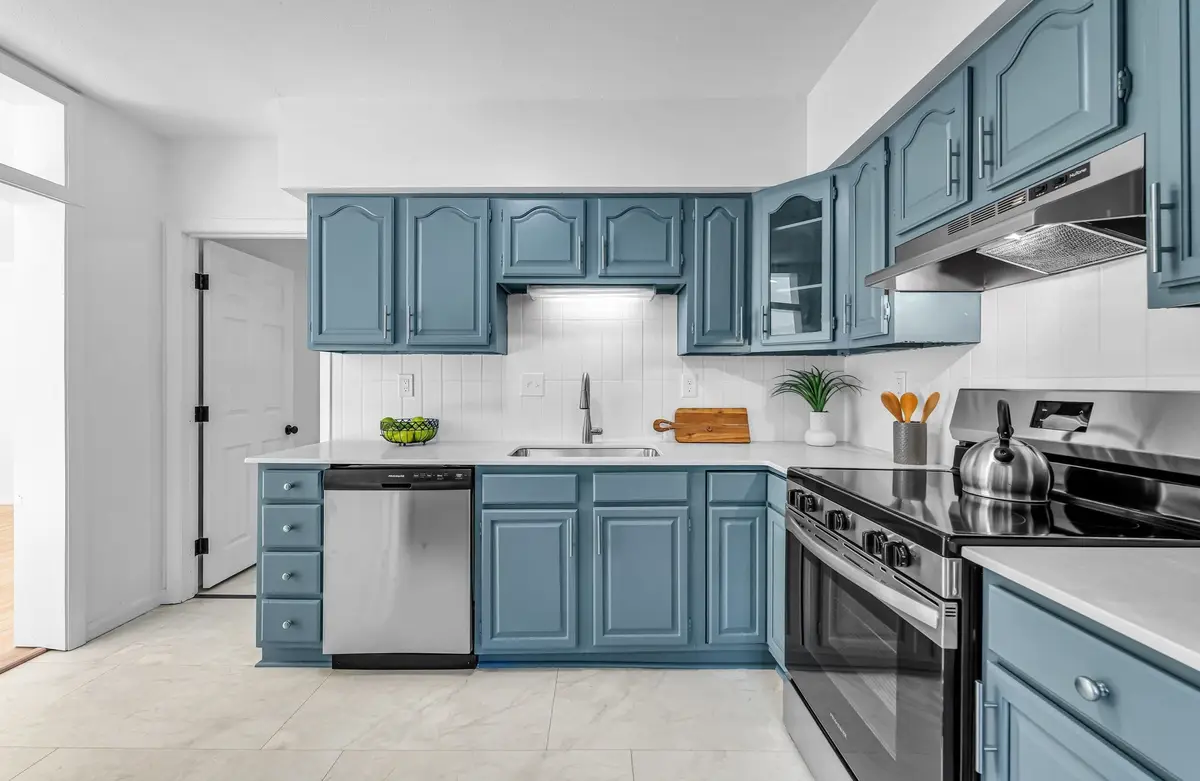 13 Mount Royal St, Chicopee, MA 01020 - #1