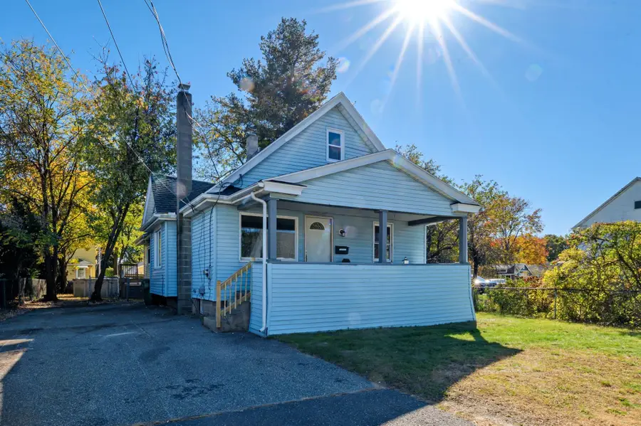 13 Mount Royal St, Chicopee, MA 01020 - #2