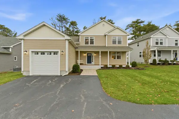 37 Bay Pointe Dr #37, Wareham, MA 02532