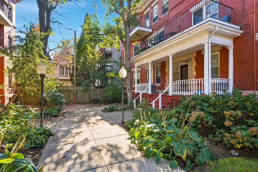 9 Auburn Ct #3, Brookline, MA 02446 - #3
