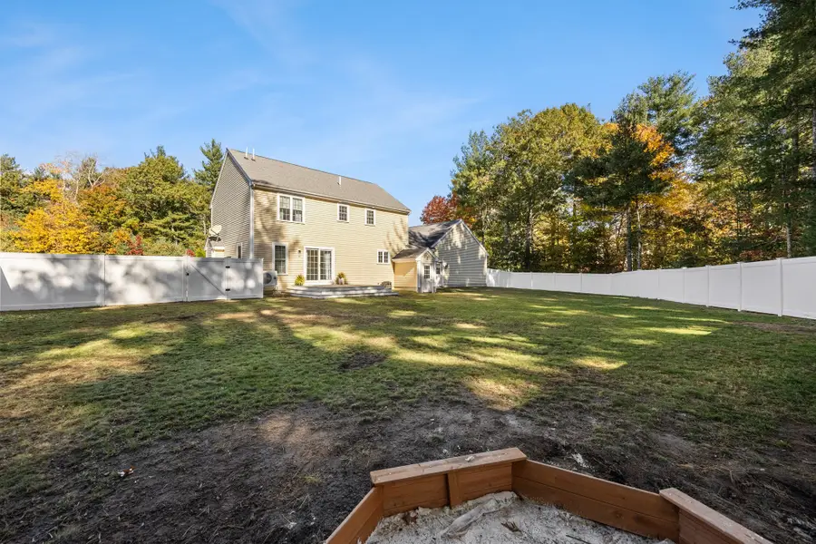 4 Sherwood Dr, Halifax, MA 02338 - #3