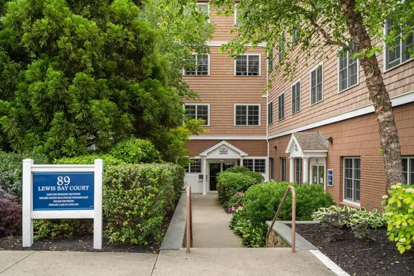 89 Lewis Bay Rd #202, Barnstable, MA 02601