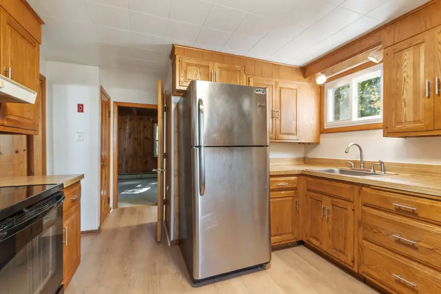 568 Massachusetts Ave, Lunenburg, MA 01462 - #2