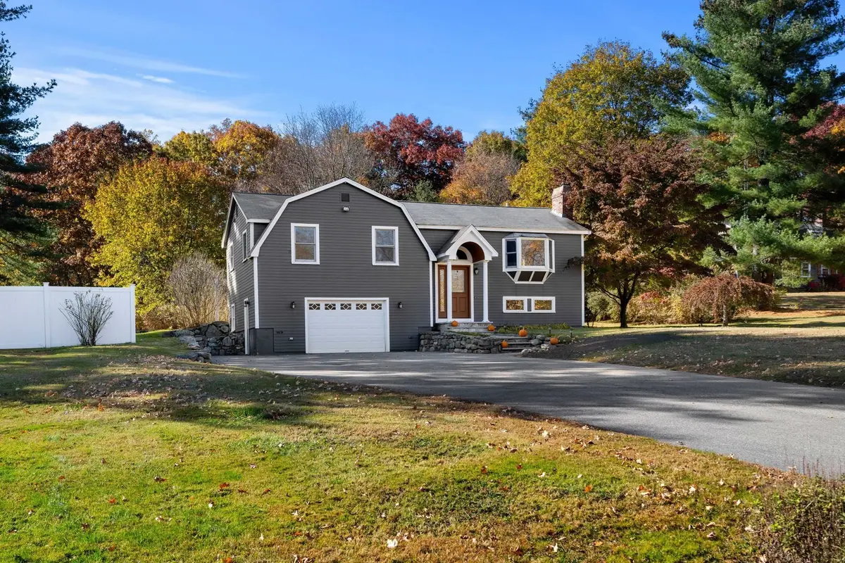 6 Turnbuckle Ln, Tyngsborough, MA 01879 - #1
