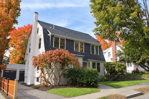 73 Davis Ave, Newton, MA 02465