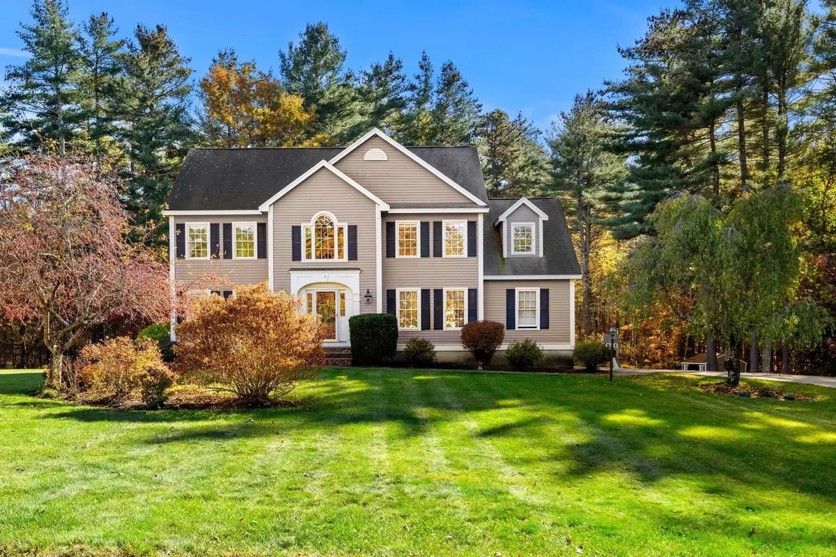 7 Robbins Farm Rd, Dunstable, MA 01827 - #1