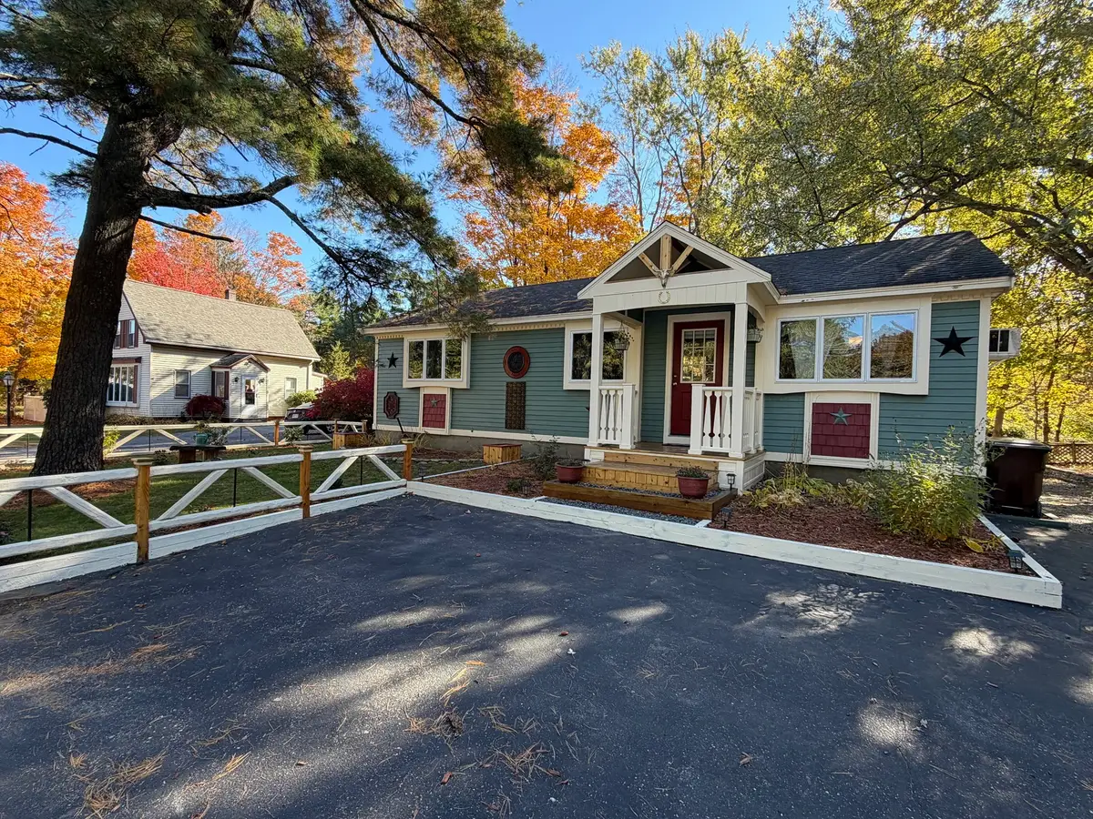 14 Collins St, Salisbury, MA 01952 - #1