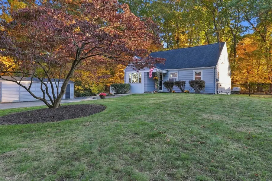 15 Cross St, Bellingham, MA 02019 - #3
