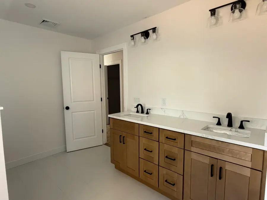 290 Bridge Street, Fairhaven, MA 02790 - #3