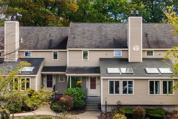 176 Brickett Hill Circle #176, Haverhill, MA 01830