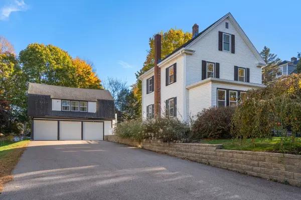 29 Clapp St, Walpole, MA 02081