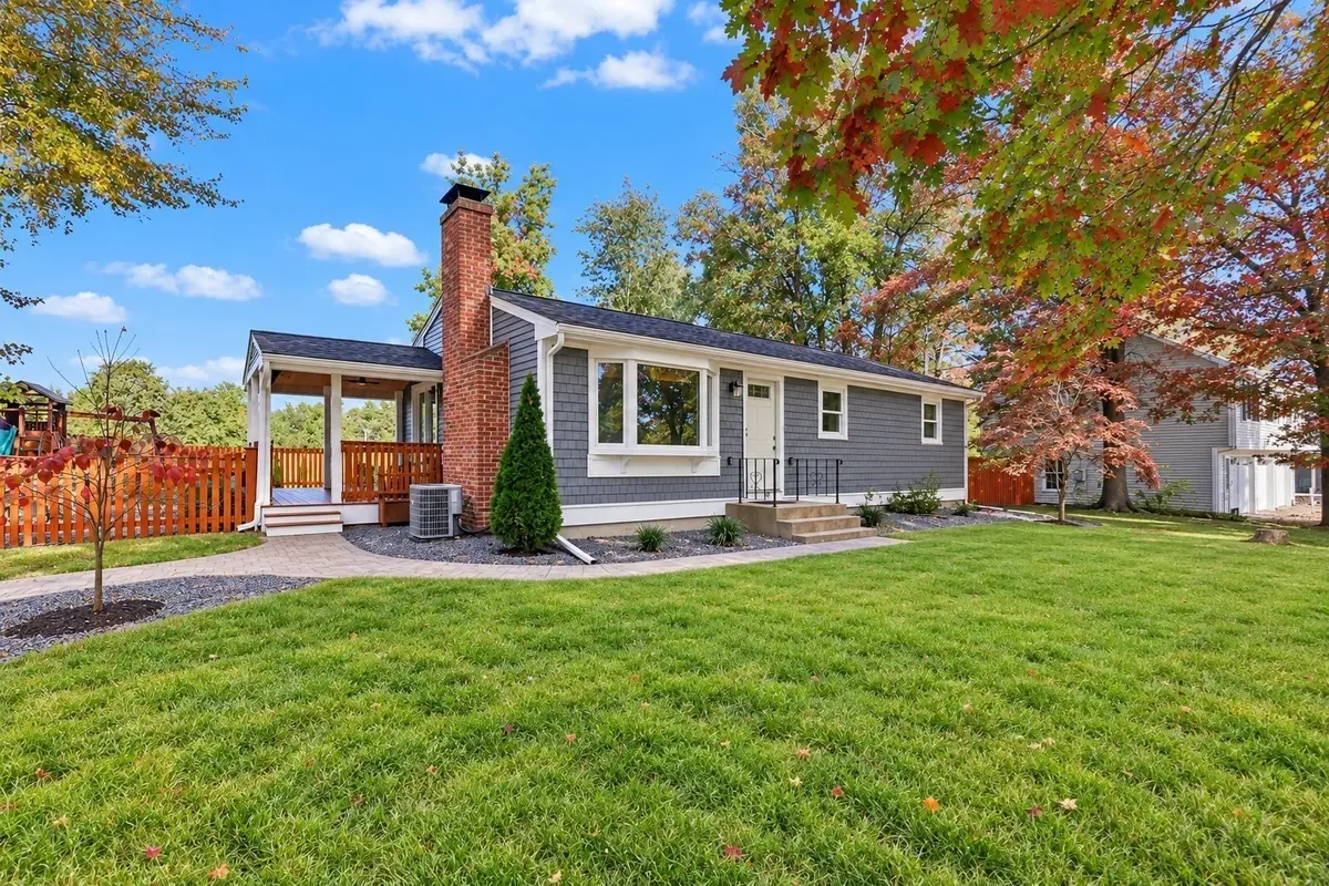 71 Oakridge Ave, North Attleboro, MA 02760 - #1