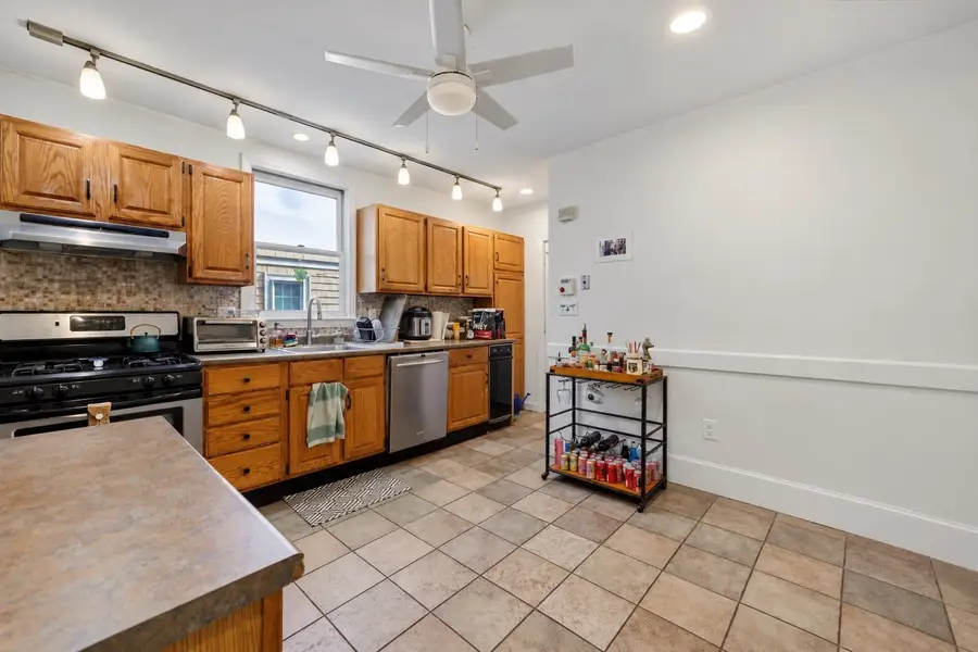5-6 Seagrave Rd., Cambridge, MA 02140 - #2