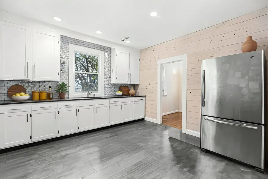 103 Newtonville Avenue #103, Newton, MA 02458 - #3