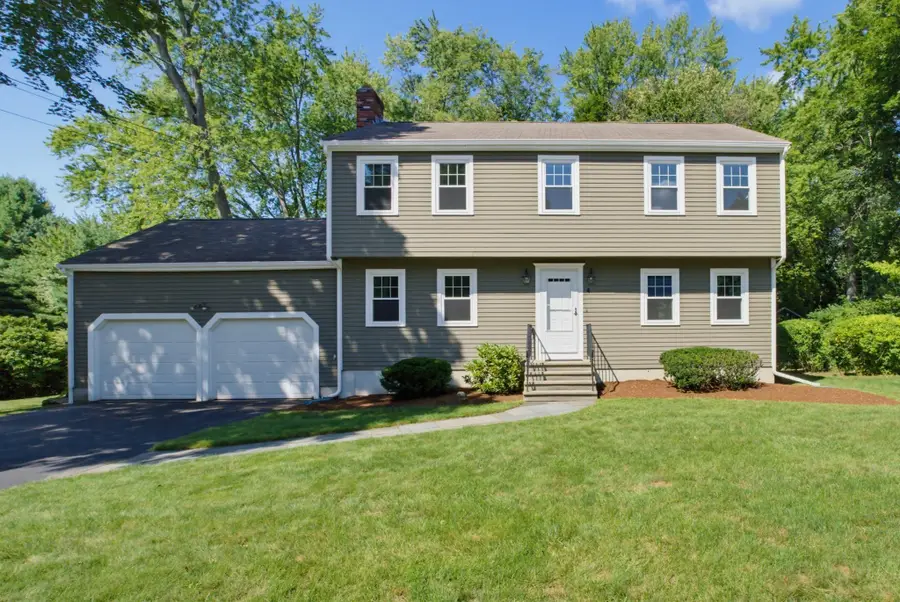 4 Lewis Drive, Medway, MA 02053 - #2