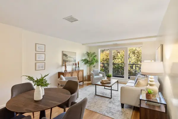 1 Watermill Pl #430, Arlington, MA 02476