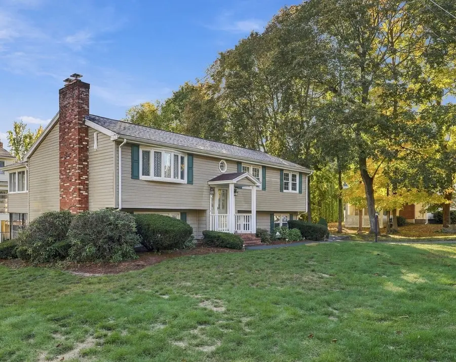 26 Guild St, Lowell, MA 01852 - #2